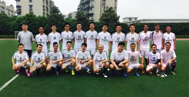 决赛加闭幕式！本周六，跟着踢球去一起到杨柳郡去嗨！