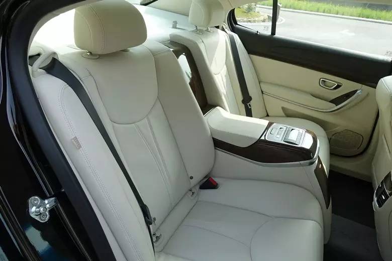 新荣威e950缺点,荣威e950驾驶感受