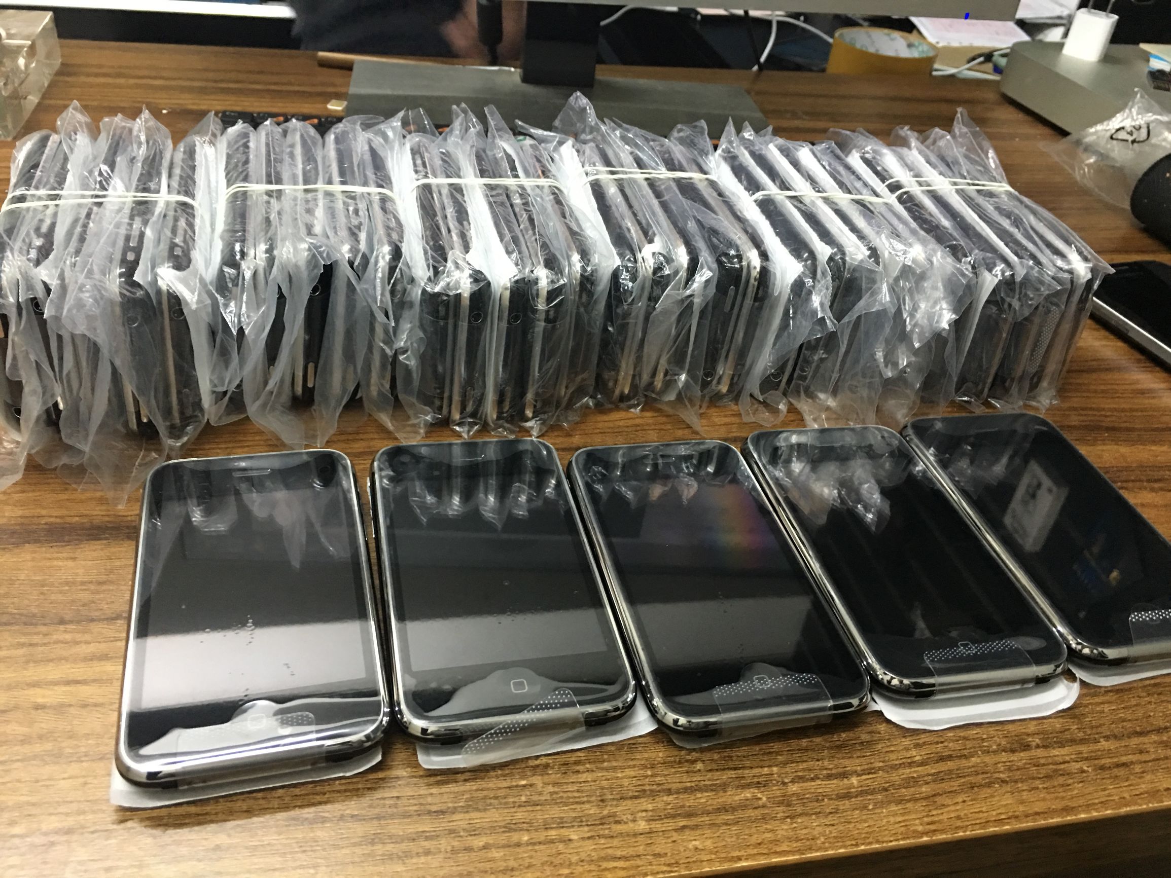 华强北低价苹果手机哪来的,来深圳看看华强北