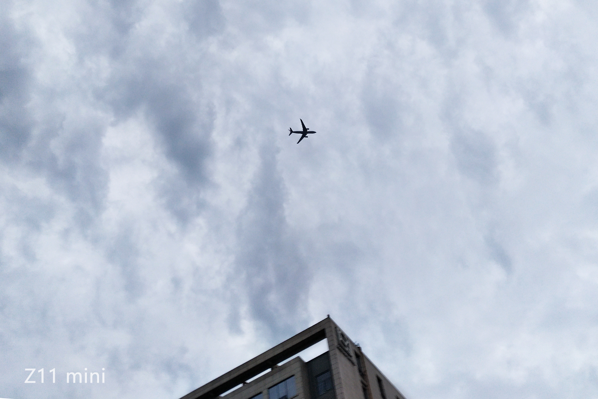 努比亚z11minis游戏测试,努比亚z11minis换电池