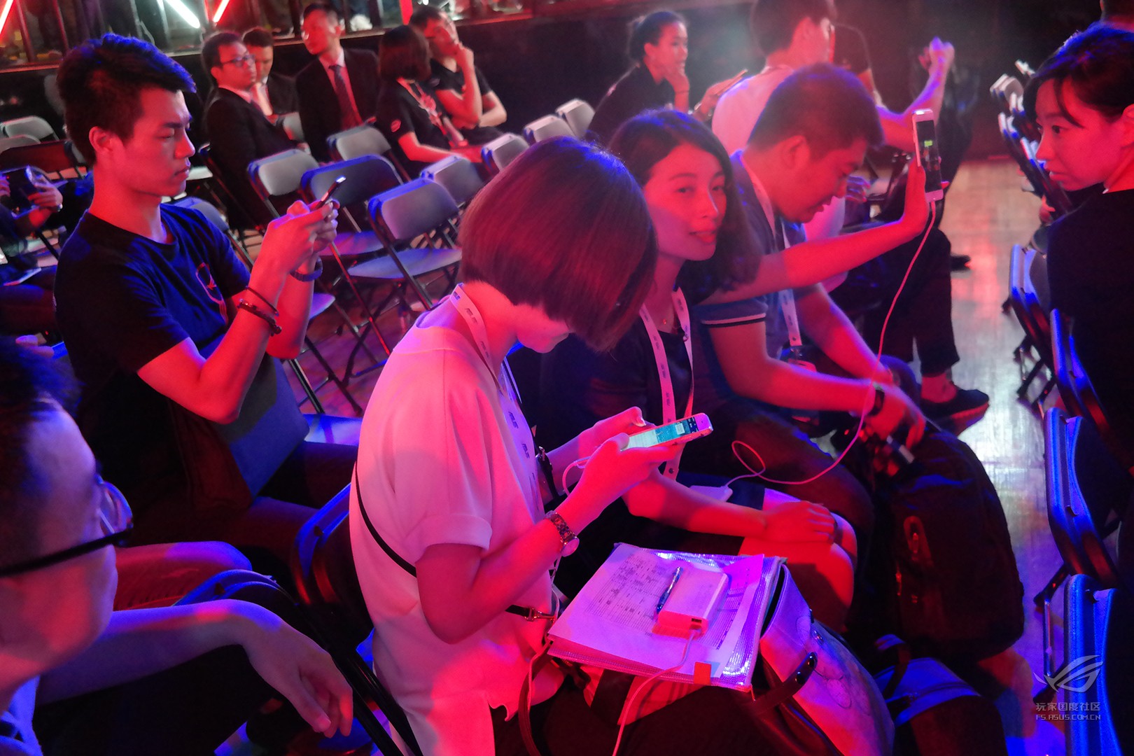 rog败家国度外设,rog败家之眼华硕主机