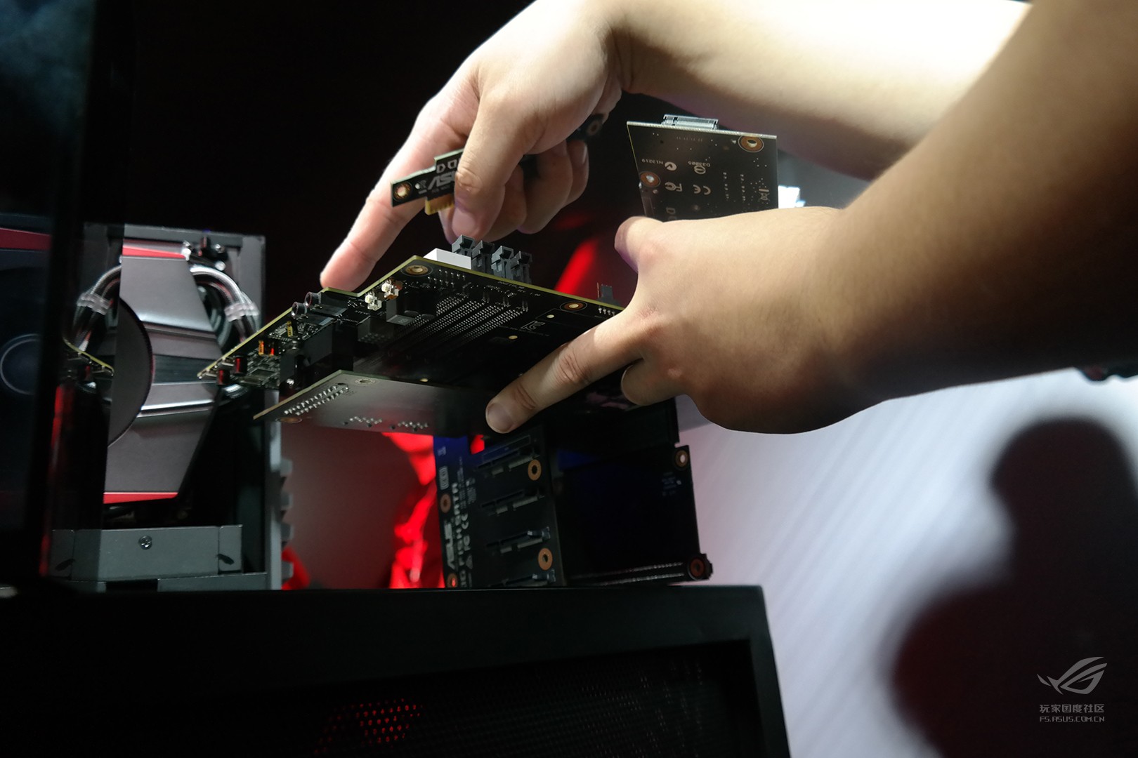 rog败家国度外设,rog败家之眼华硕主机