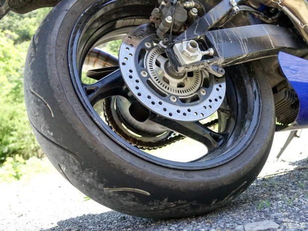 跨时代战神对话，铃木隼VS宝马S1000RR