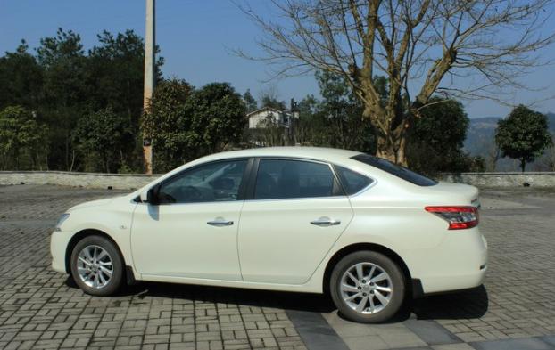 22款经典轩逸用车体验,十四代轩逸2022款一年用车费用