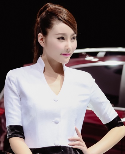 长直发发型2021流行发型,适合中长发发量少发型教程