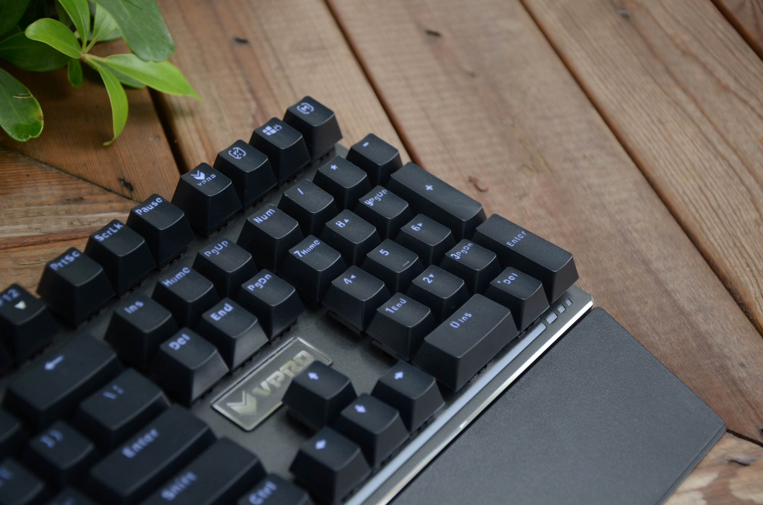 雷柏v720黑轴,雷柏v720机械键盘