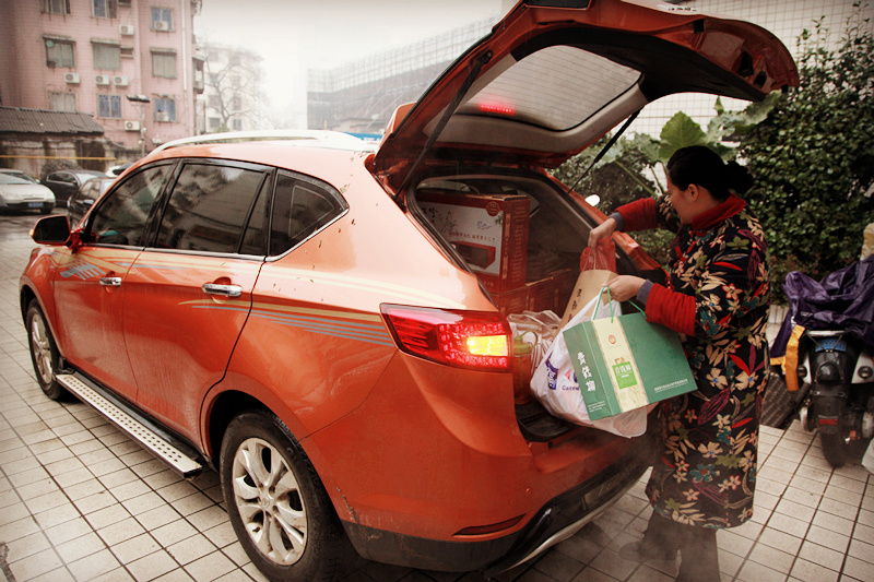 山巅教学点：一对父子60载坚守