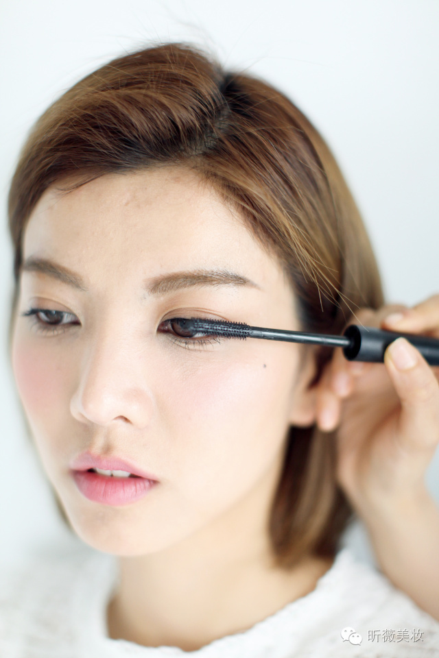 毕业季小清新证件照最佳妆容,毕业证件照妆容与发型