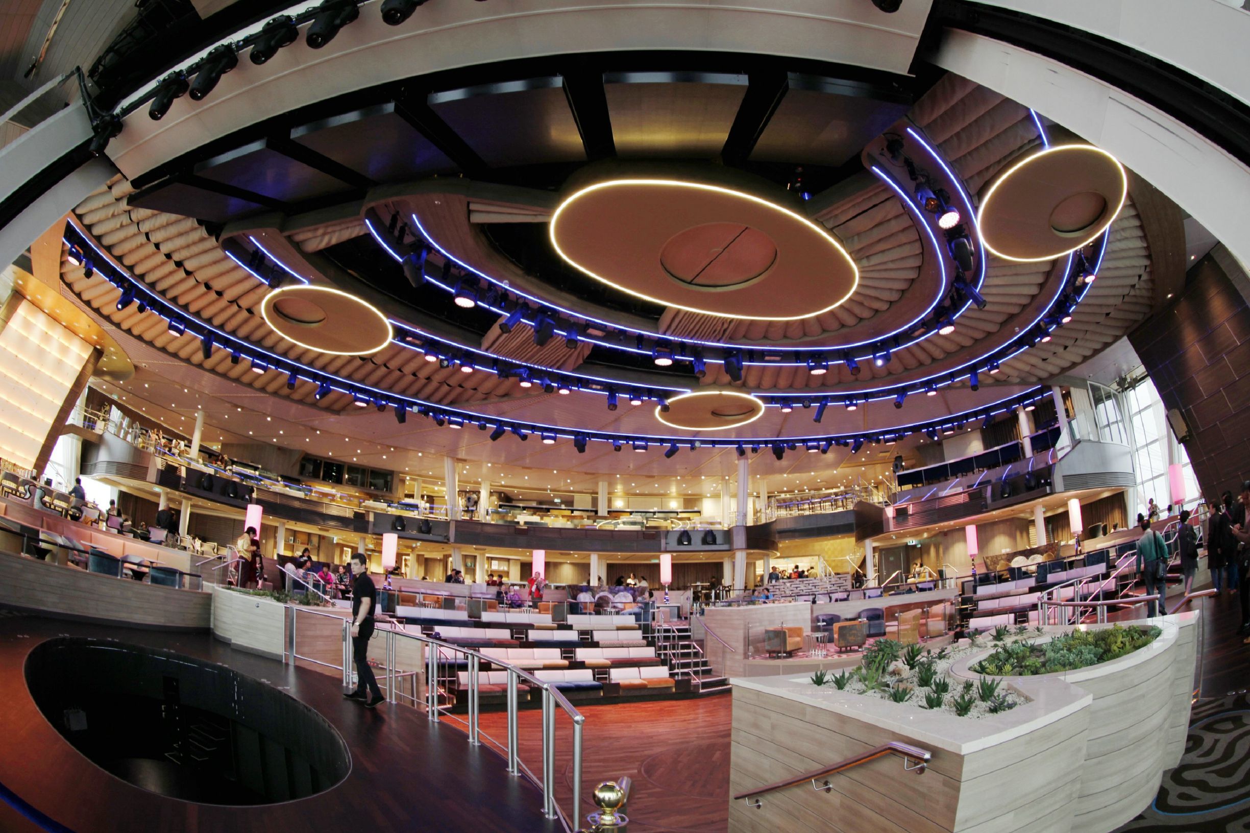 海洋量子号邮轮攻略视频,海洋量子号自由行攻略