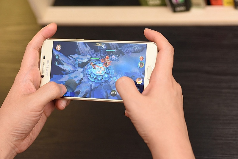 galaxyc55实拍,三星galaxyc5怎么样