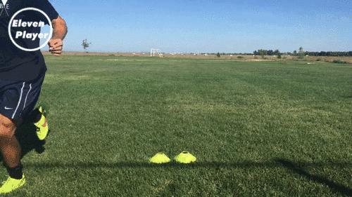 足球技巧人人必会的3个变向技巧,足球过人实用技巧五人制