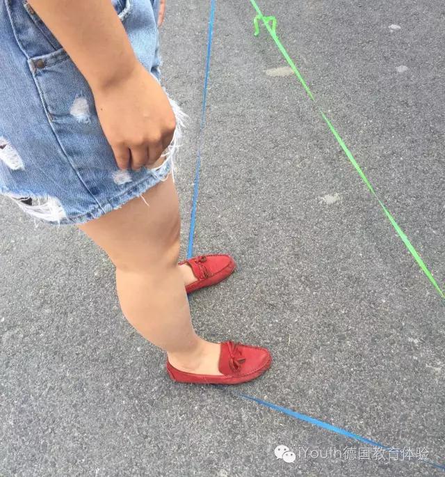 茅坑跳皮筋,跳茅坑的玩法跳皮筋