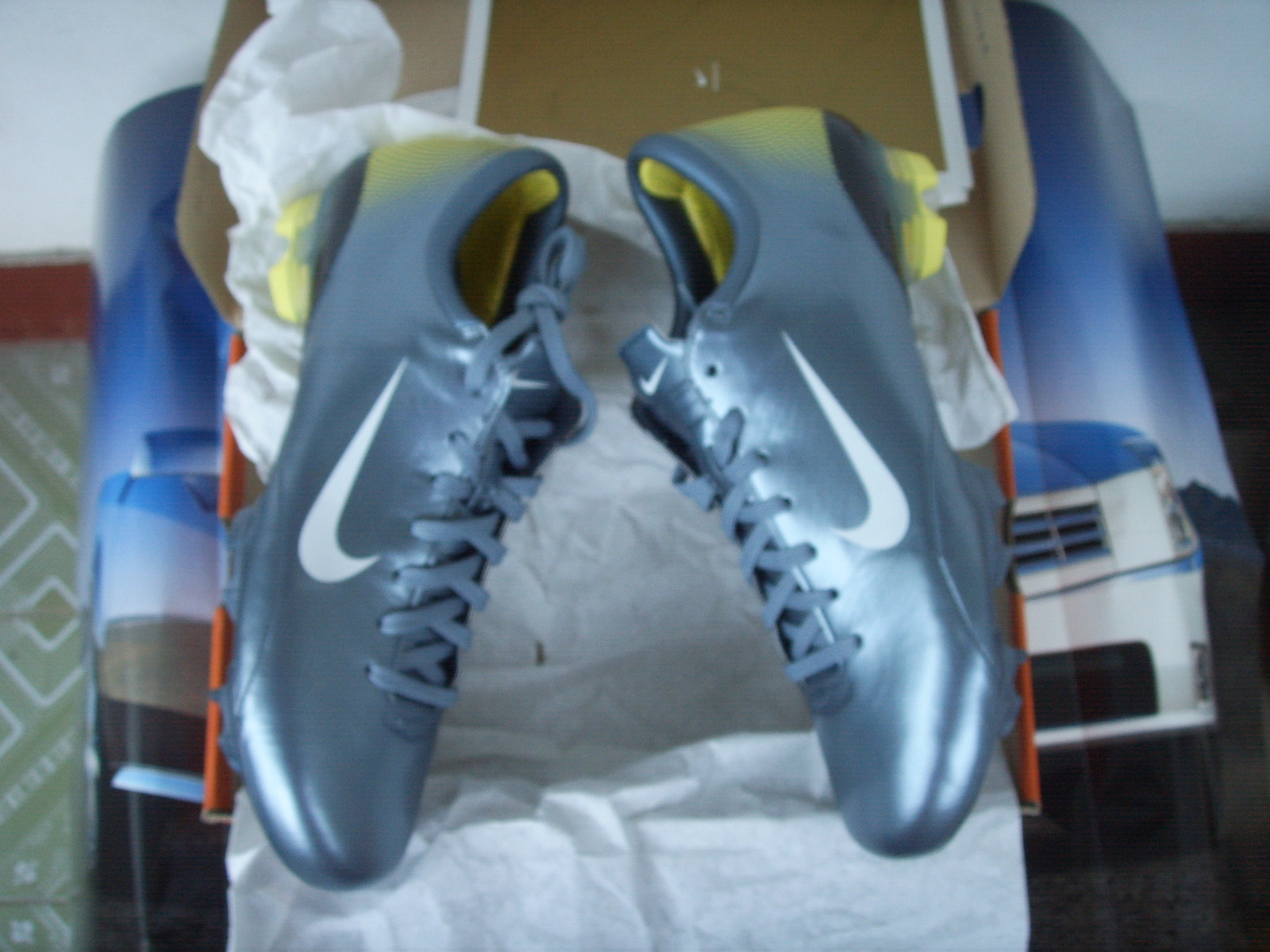 耐克足球鞋刺客纪念款解析,耐克足球鞋刺客进化史