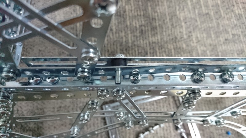 埃菲尔铁塔是怎样建成,埃菲尔铁塔怎么建成的