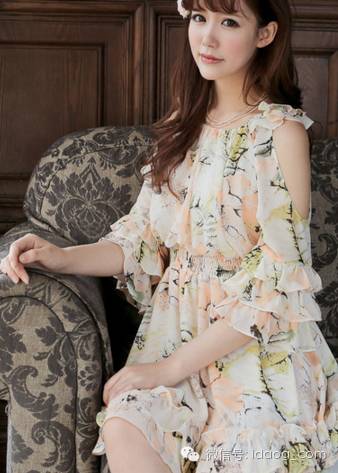 女夏季小碎花吊带裙潮款,夏季碎花温柔气质复古