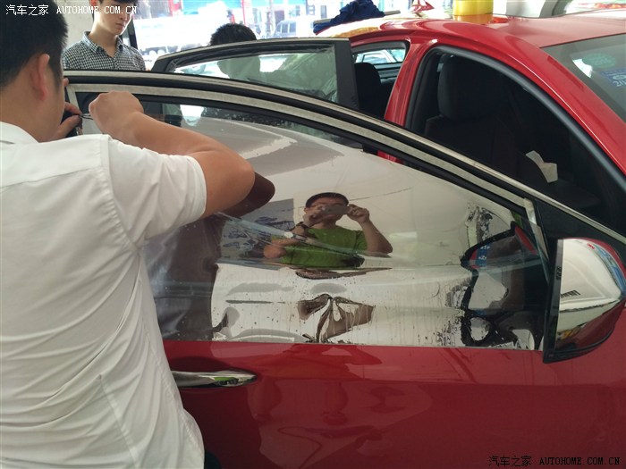 菲亚特致悦2014款拉花,致悦白色款改装