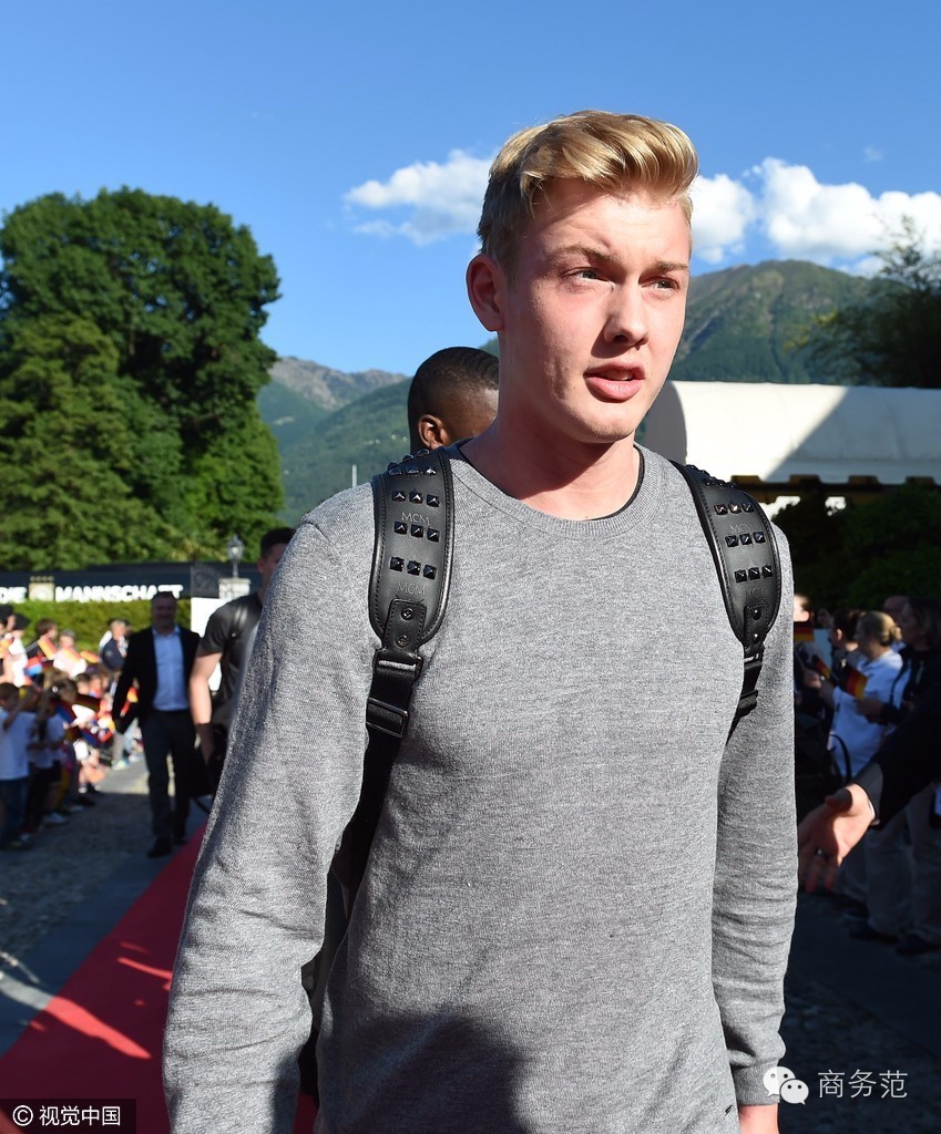 欧洲杯各大球队队徽和名称,欧洲杯各队穿什么颜色球衣