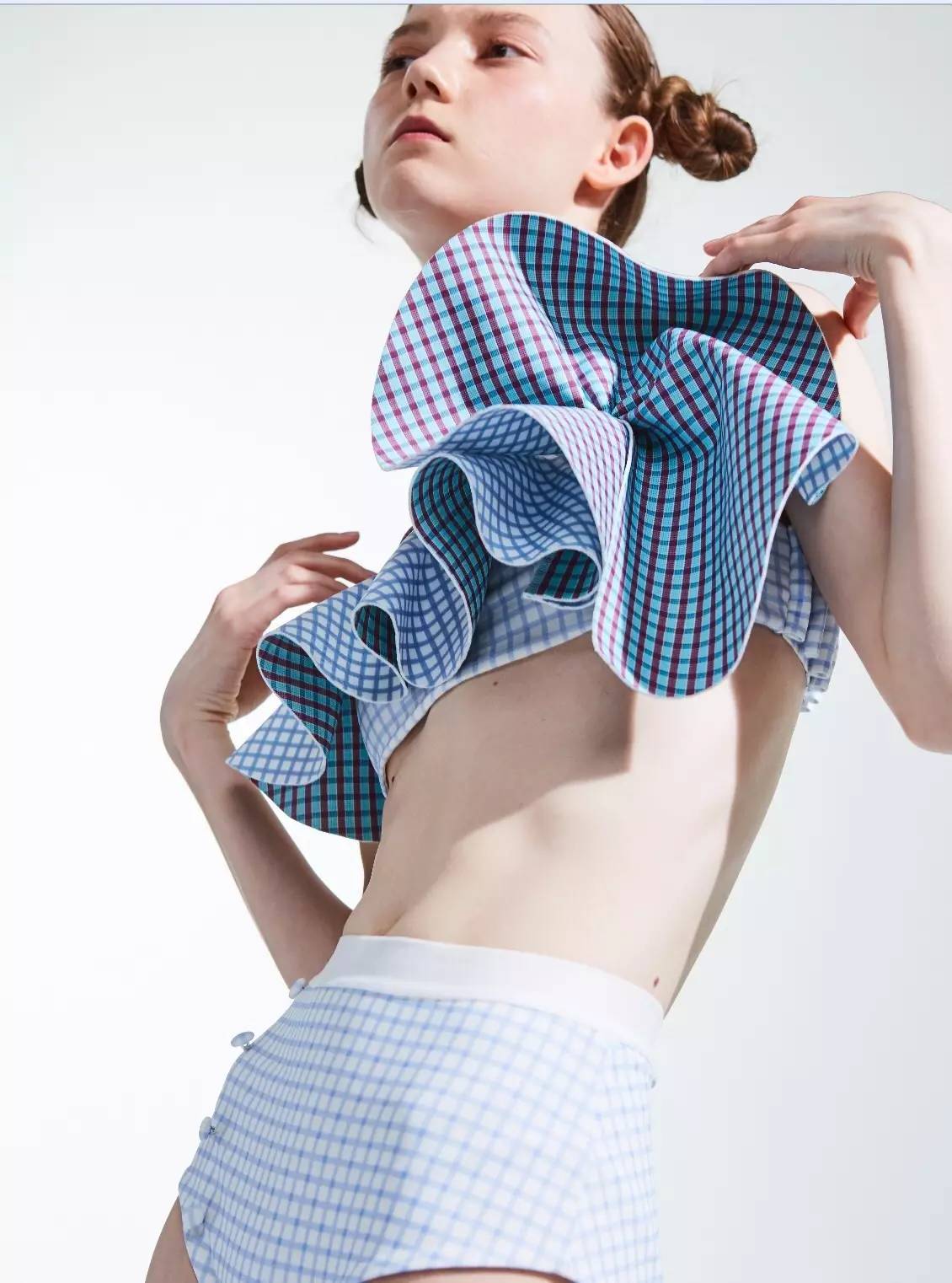 承包一次你的夏日泳衣清单,别再穿无聊的比基尼了!