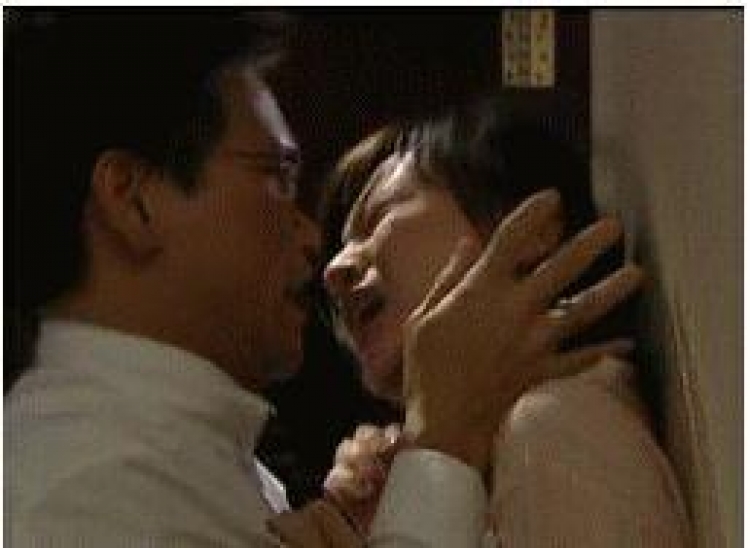 咬破嘴唇舌头,咬破嘴唇