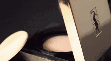 ysl圣罗兰聚焦光感蕾丝气垫,ysl的气垫卡粉吗