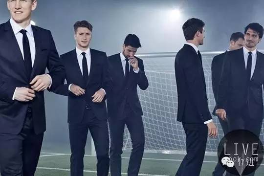 瓒崇悆鍓緫婊戣藩鍚堥泦,瓒崇悆鍘熷湴鑸旂悆