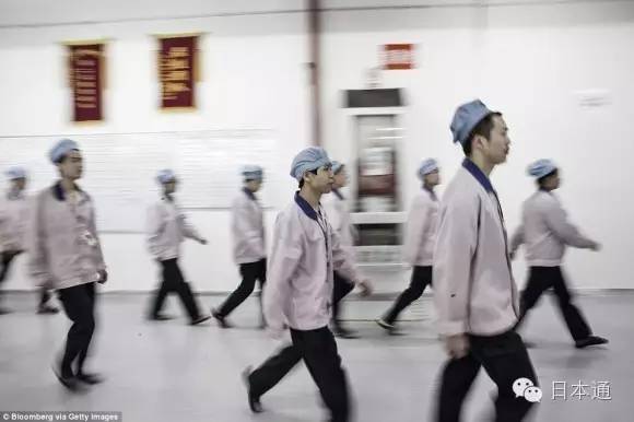 日本人参观中国比亚迪汽车,日本人参观中国的汽车厂