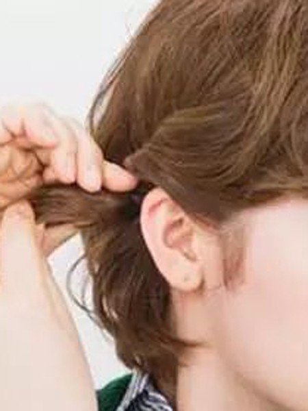 黑发色短发半扎发怎么扎图片,短发半扎高马尾怎么扎不会塌