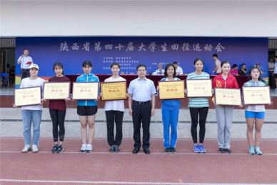 绿茵逐鹿赛场称雄：思源田径队再夺省大运会总冠军