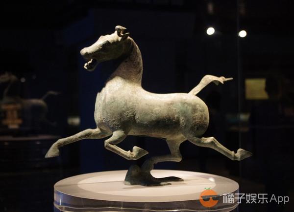 像范爷和GaGa那样，Howto把动物图案穿出高逼格？