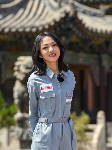 angelababy和张韶涵早期照片,张韶涵angelababy奔跑吧撕名牌