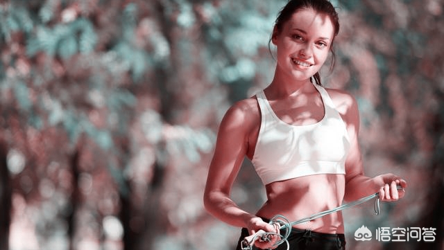 跳绳跟跑步哪个比较伤膝盖,跑步机跑步和跳绳哪个更伤膝盖