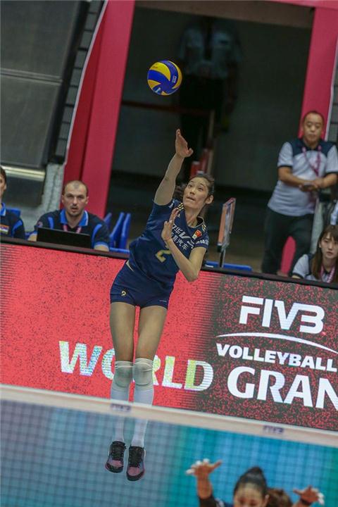 朱婷助斯坎迪奇女排逆转取胜,女排朱婷里约奥运会逆转