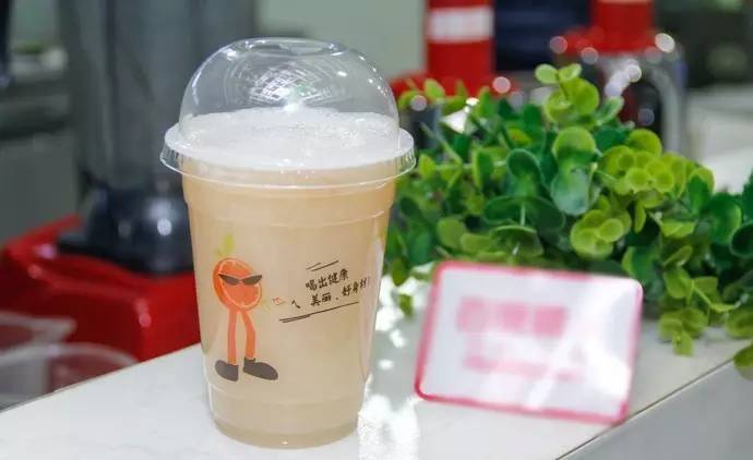 健康果汁喝起来冰爽一夏,鲜榨果汁营养会流失吗