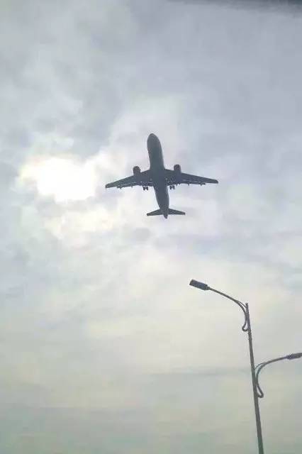 路牌带我抵达这里，而不是谷歌、百度、高德地图｜群分享