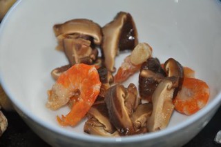 快！拿个大点的盆子，接住我的口水！