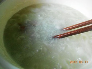 快！拿个大点的盆子，接住我的口水！