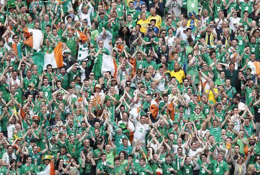 爱尔兰球迷反应,爱尔兰球迷感动世界