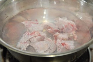 快！拿个大点的盆子，接住我的口水！