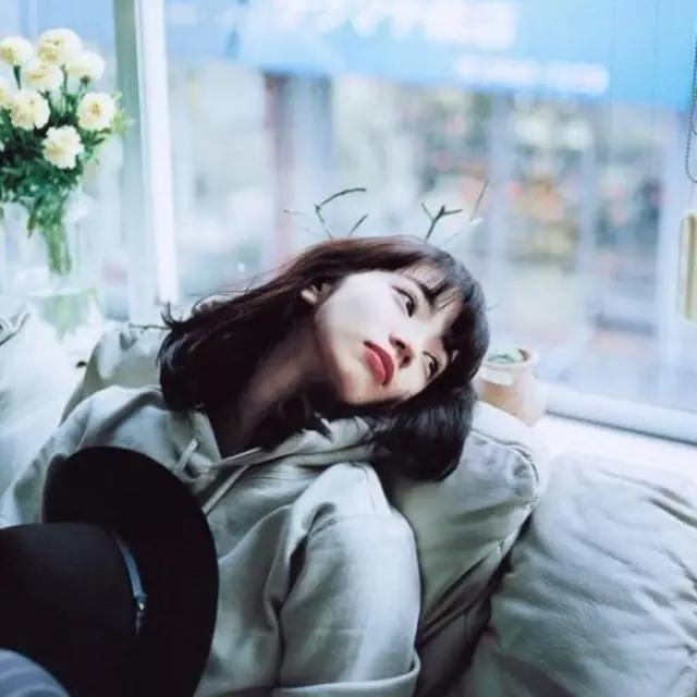 女生网红脸性格,漂亮女生都是网红脸吗