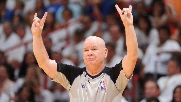 裁判不能连续两场当主裁判,nba裁判的判罚对比赛有多大影响