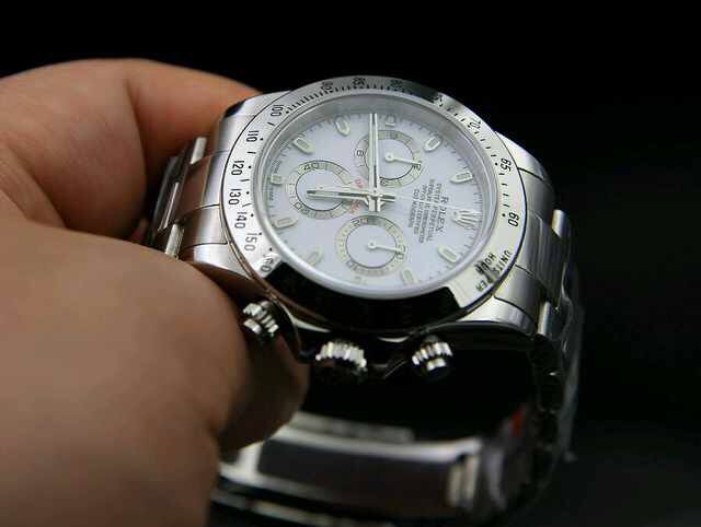 劳力士迪通拿白款好还是黑款好,劳力士迪通拿全白盘