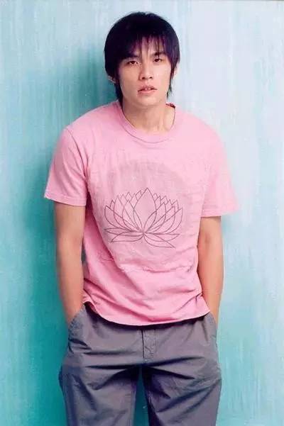 周杰伦暴瘦成小鲜肉,周杰伦变成小公举了吗