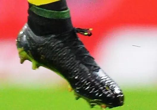 足球无球鞋合同的球星,adidas赞助的足球球员