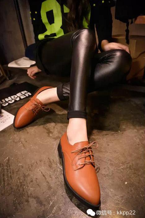 韩国鞋子明星同款,韩国艺人帆布鞋