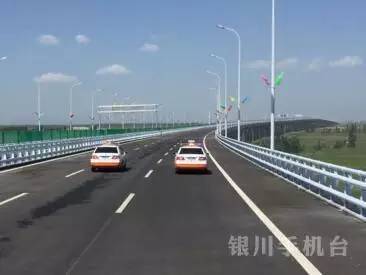 一桥飞架南北通三镇,一桥飞架南北天堑变通途