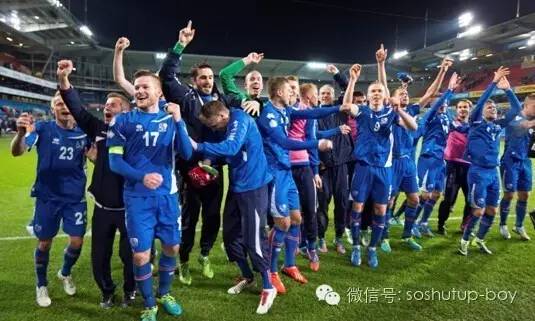 足足输了50年球的捕鱼小国，靠一支鲜肉神勇足球队玩起了满世界圈粉运动~