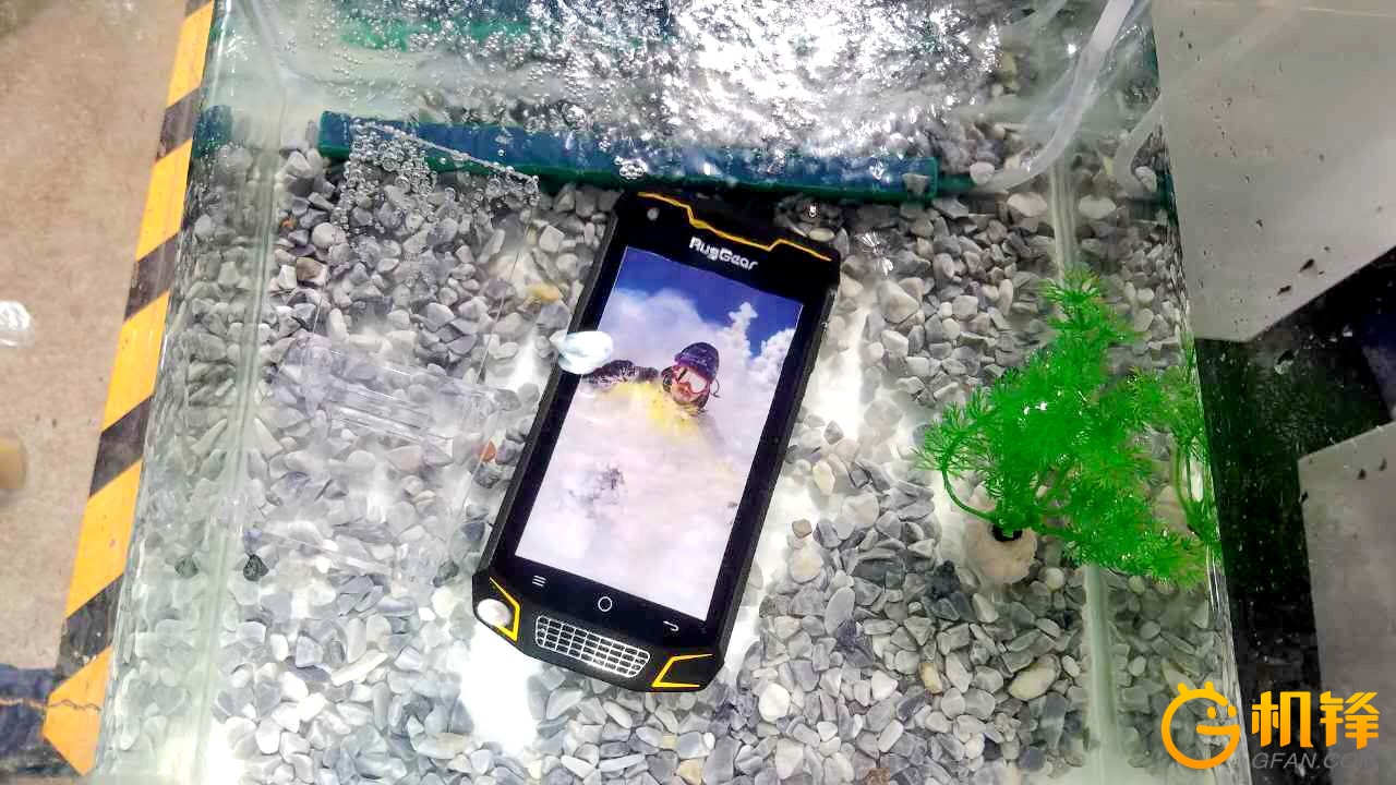 mwc双摄三防手机,上海mwc展会国脉科技