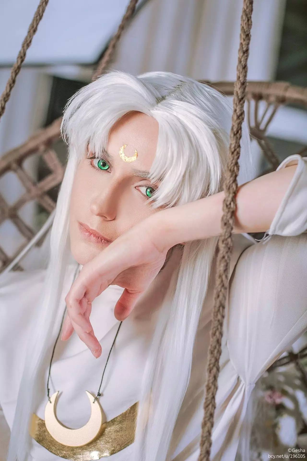 国际友人推荐！种族优势打破次元壁!