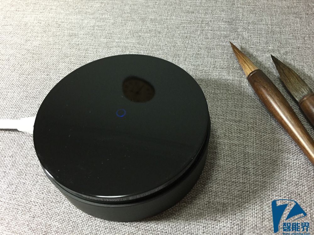 一款简美之作——必虎智能路由器