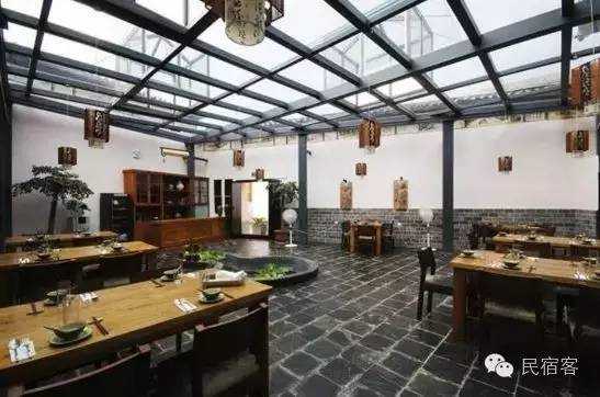 这个歪果仁倾其所有到大理开民宿，竟然成为中国小型度假酒店NO.1